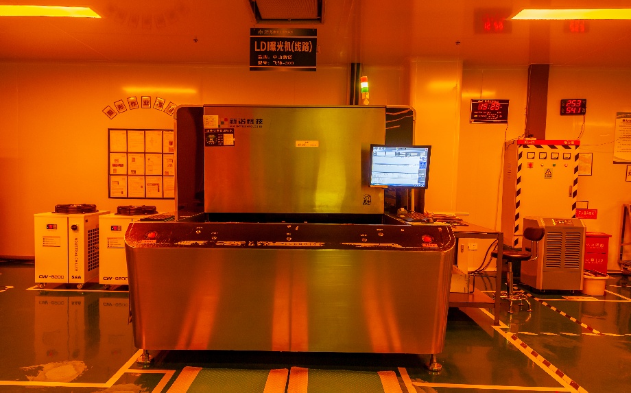 6、LED曝光機.jpg