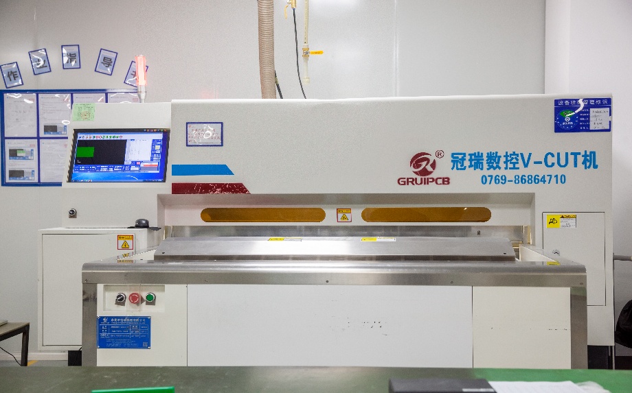 12、數(shù)控V-CUT機(jī).jpg
